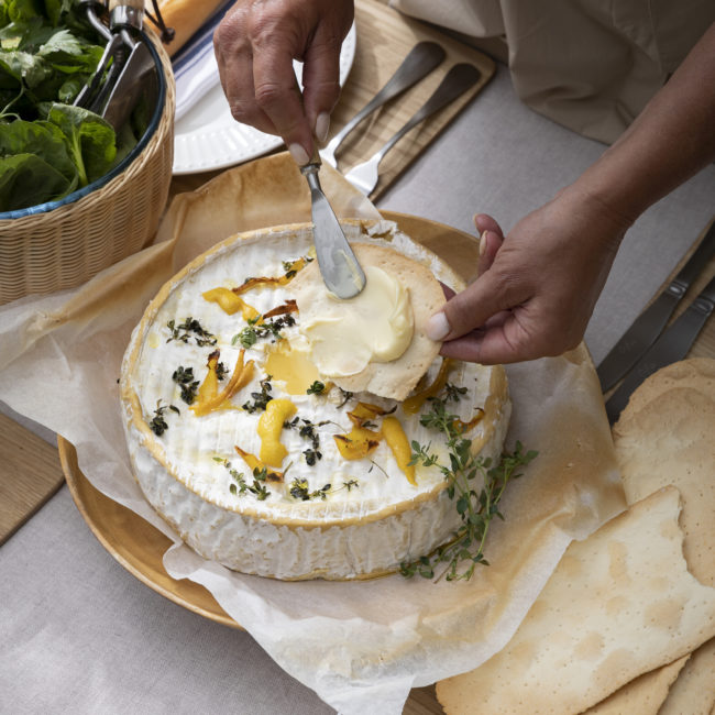 Baked cheese with thyme and lemon